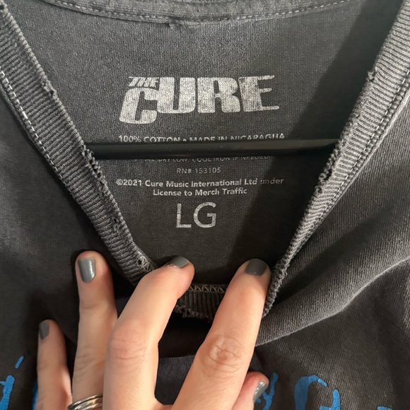 UO The Cure T-Shirt - Picture 4 of 4